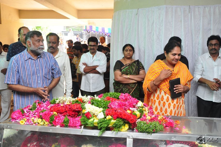 Celebrities-Pay-Homage-To-Edida-Nageswara-Rao